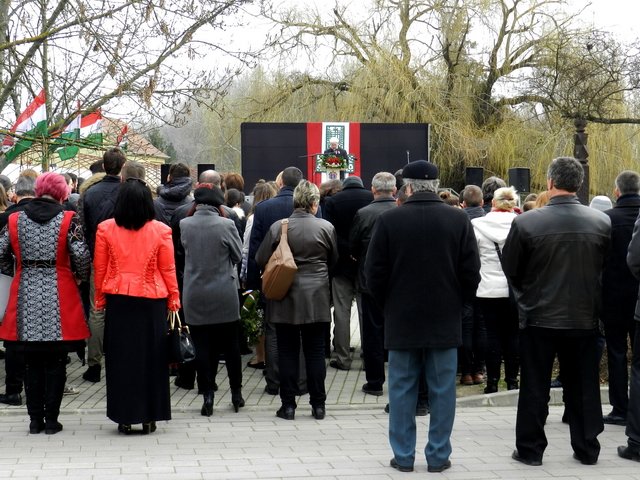 A haza minden előtt 70